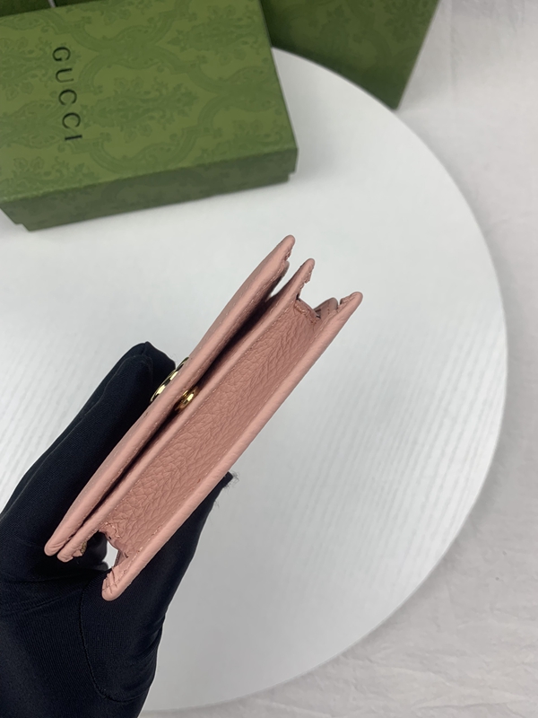 グッチ財布コピー側面デザイン